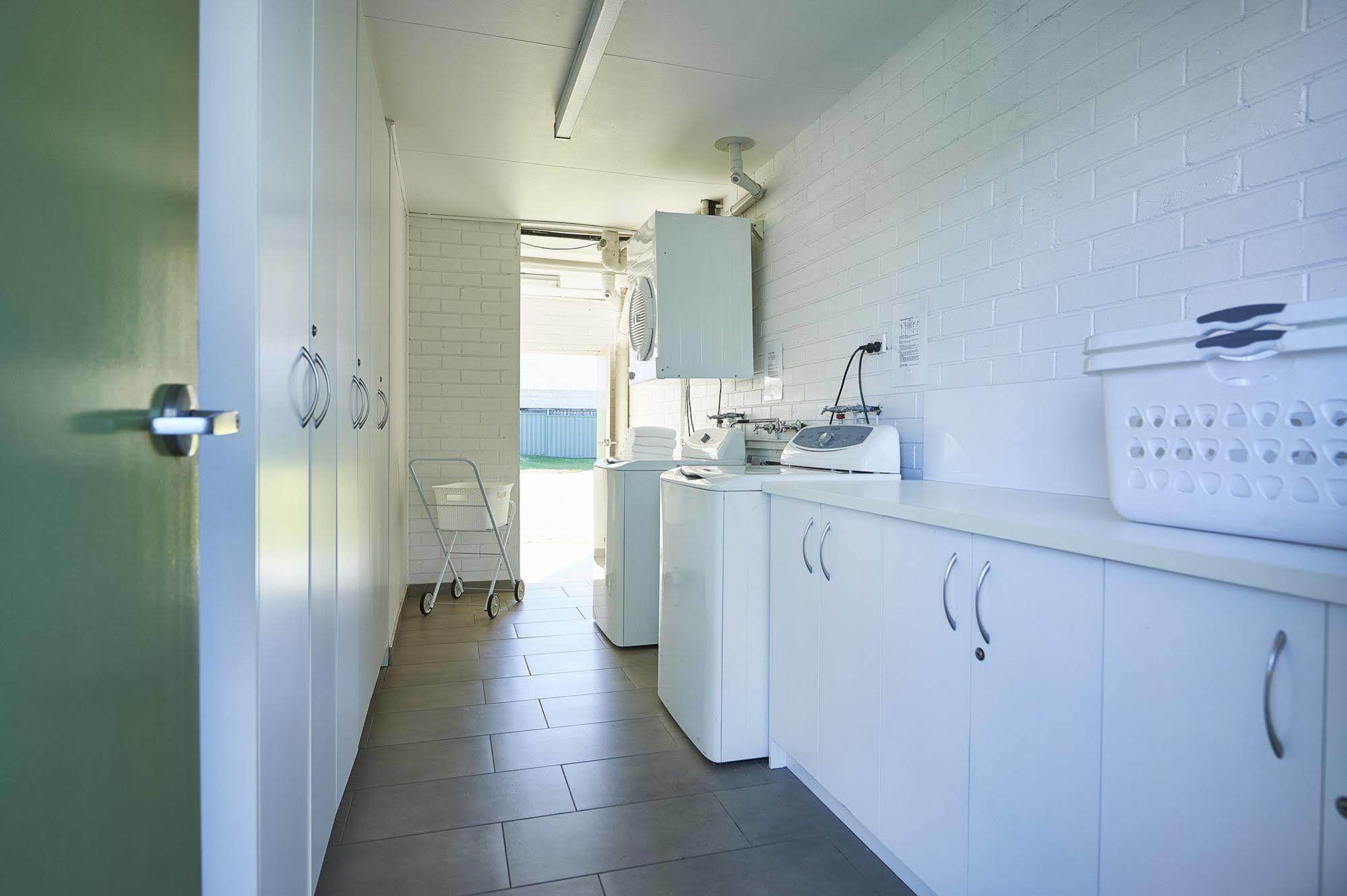 Harbourview Serviced Apartments アラダラ エクステリア 写真
